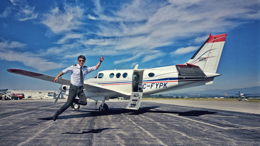 Navigating the Skies: Top 5 Tips for Flight Training School Success